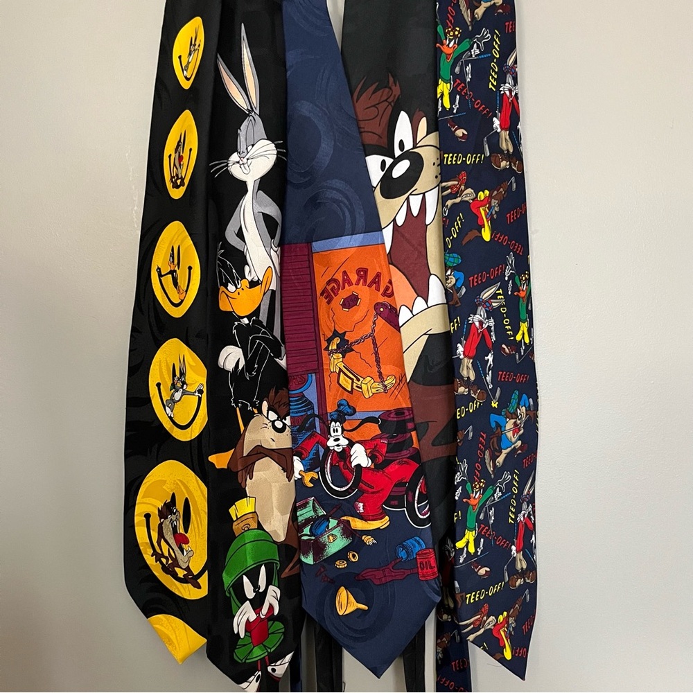 Set of 5 New Ties- Looney Tunes Prints and Goofy
